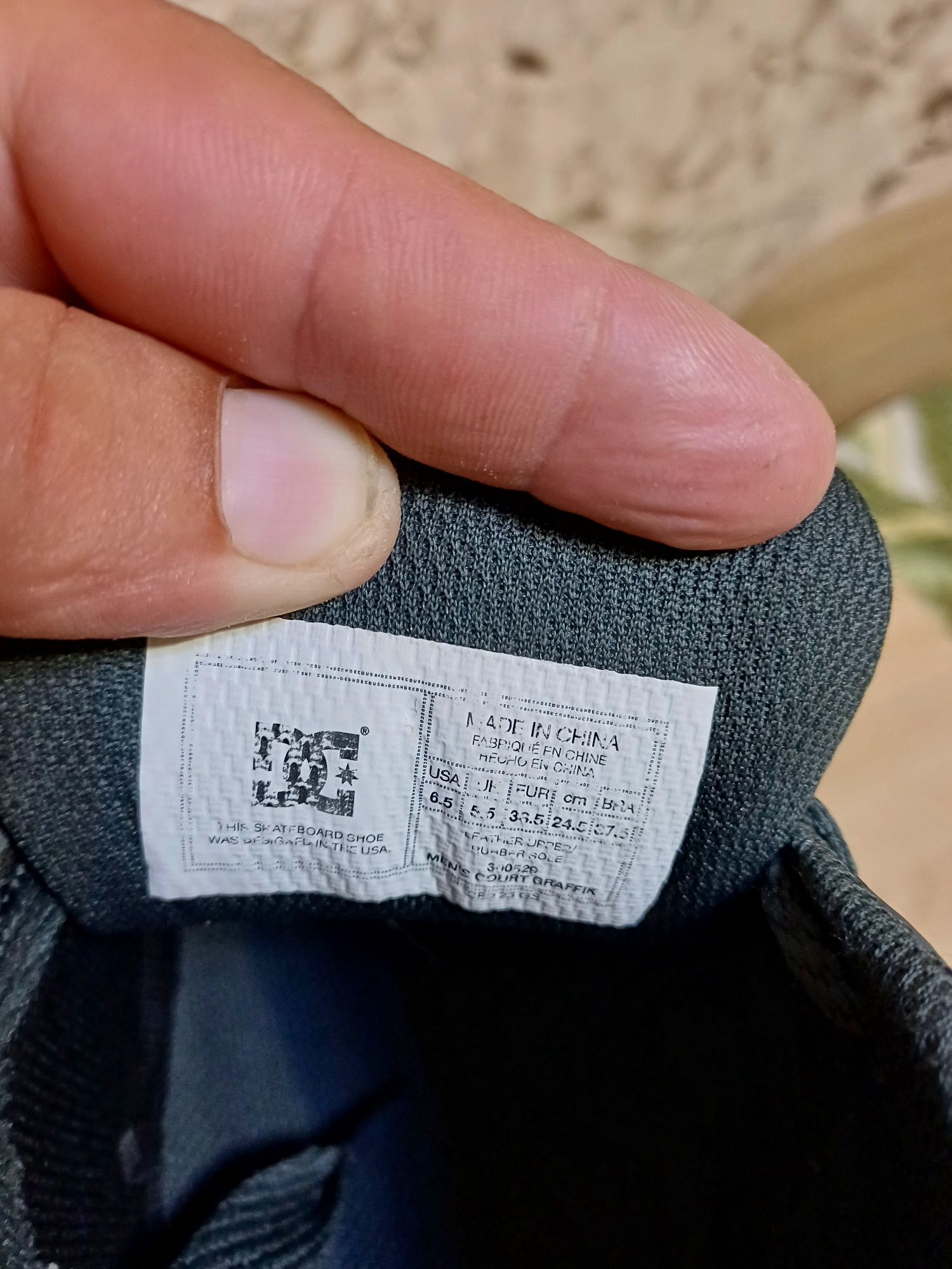 Продам кросівки DC shoes Graffit
