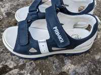 Sandálias tamanho 32 novas marca primigi