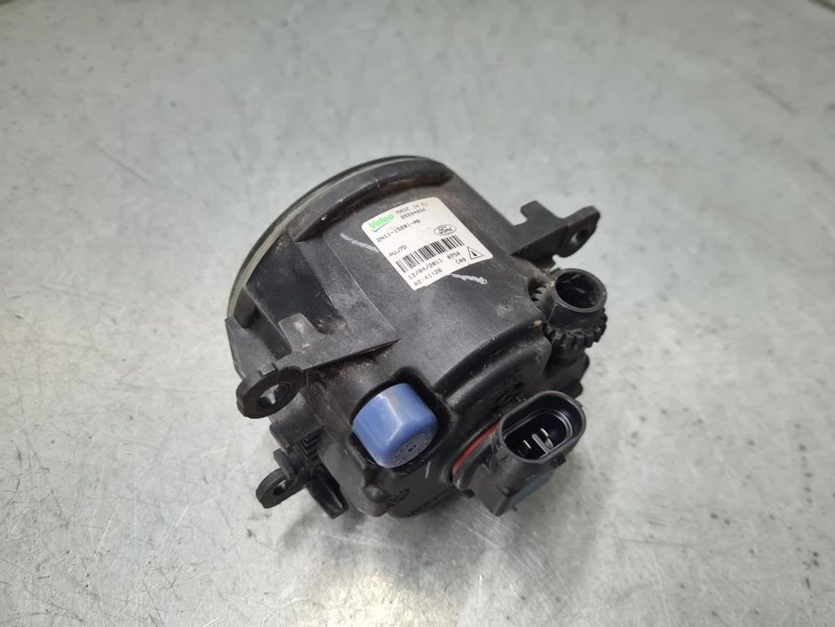 Farol nevoeiro frente esquerdo FORD Focus III