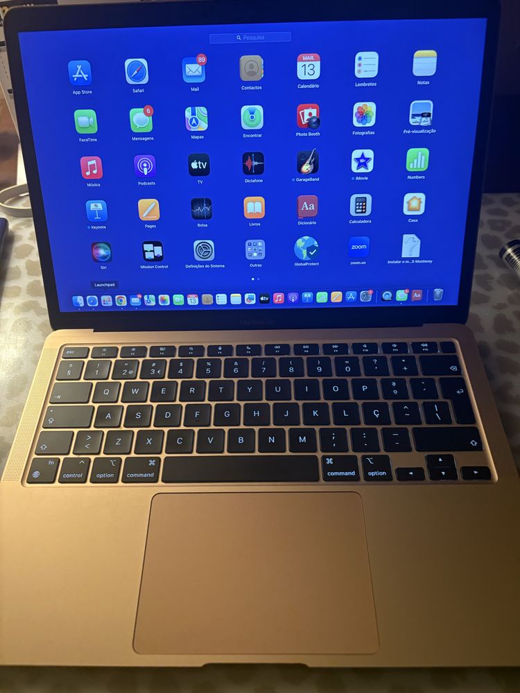 Mackbook Air  versão 13.3.1