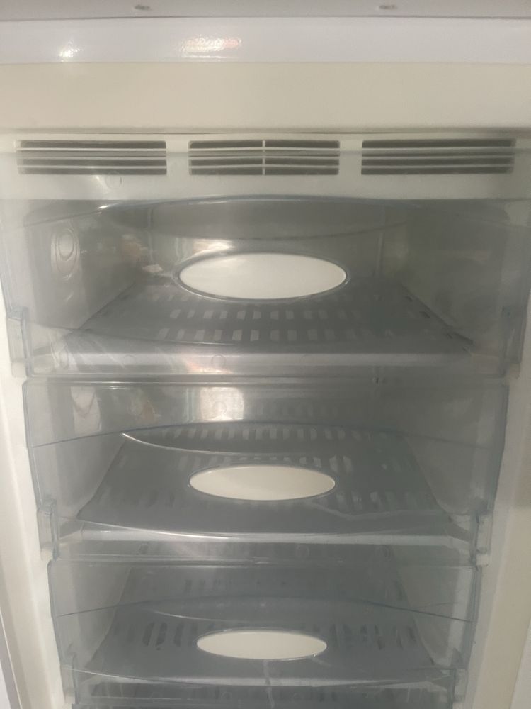 Продам морозилку