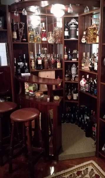 Móvel Bar em Madeira