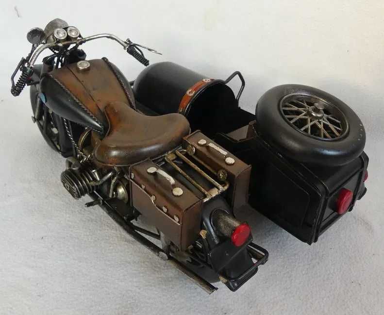 Metalowy MOTOR z koszem czarny pojazd RETRO kosz