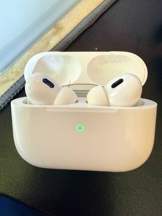 Aple AirPods 2 pro + etui