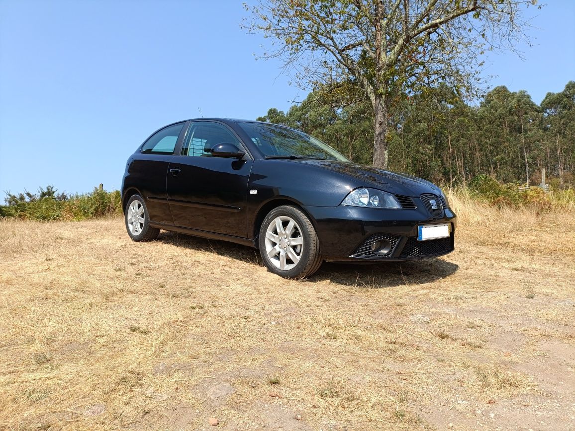 Seat Ibiza "poucos kms"