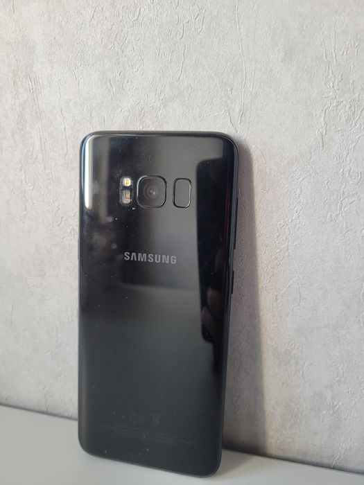 Telefon galaxy s8 sm-g950f + obudowa i szybki ochronne