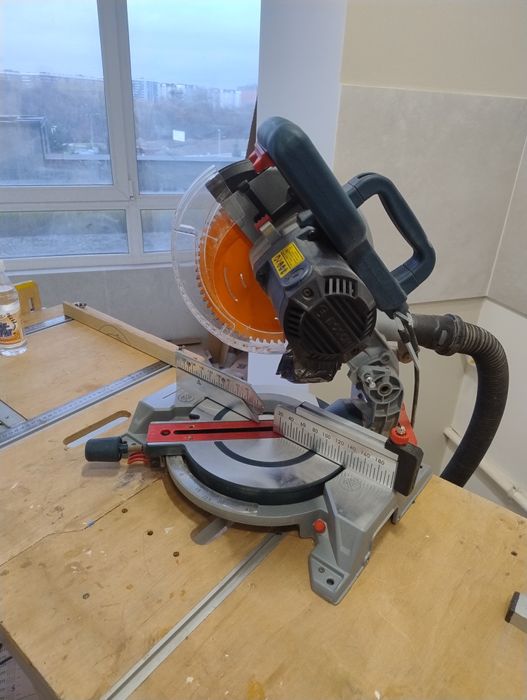 Торцовка Bosh  gsm 216