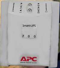 ИБП, УПС, ДБЖ, безперебійник APC Smart-UPS 700 чистий синус