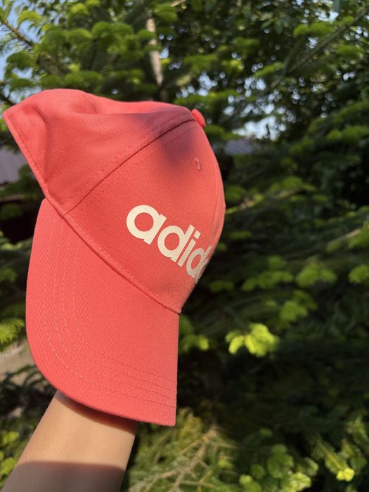 Кепка жіноча adidas