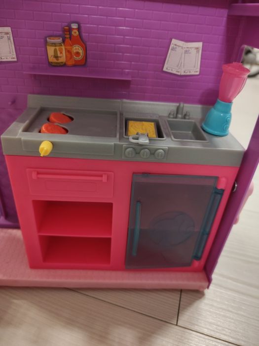 Food truck Barbie