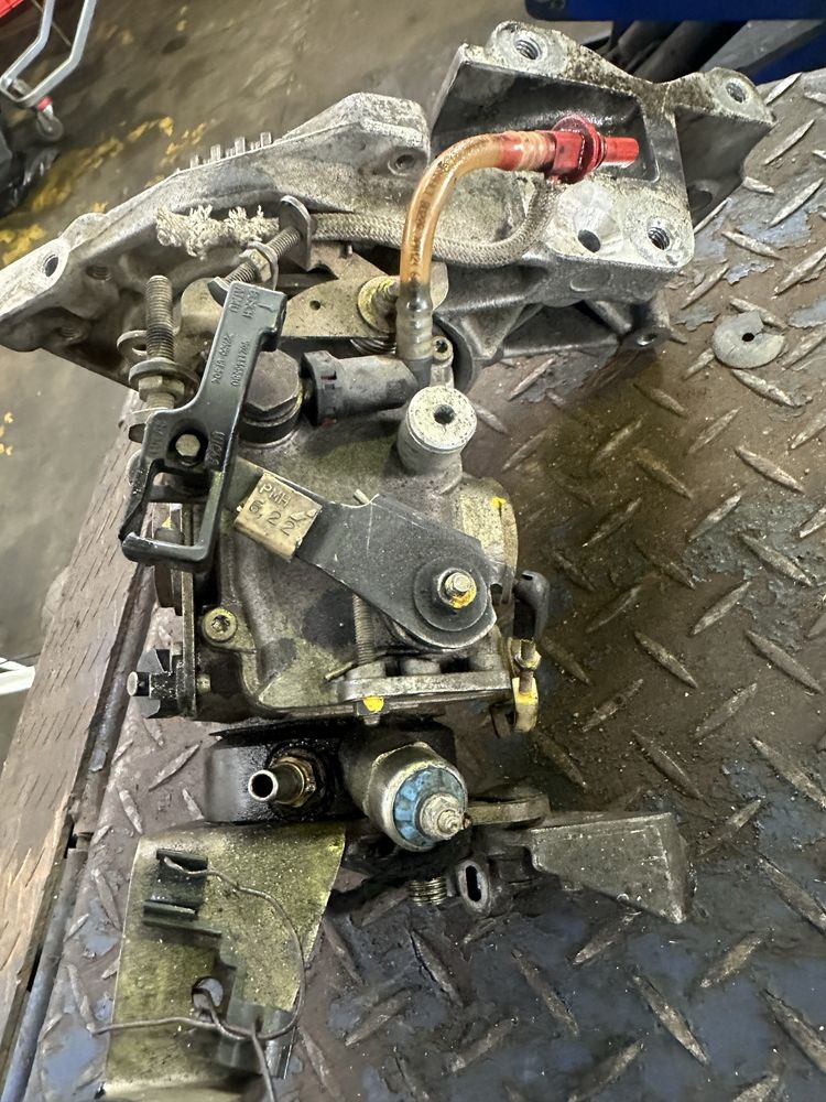 BOMBA INJETORA LUCAS REANULT KANGOO 1.9 D ANO 2002