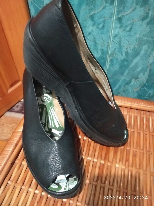 Туфли.туфлі ,обувь Fly London р 40( 25 см)  Португалия , кожа