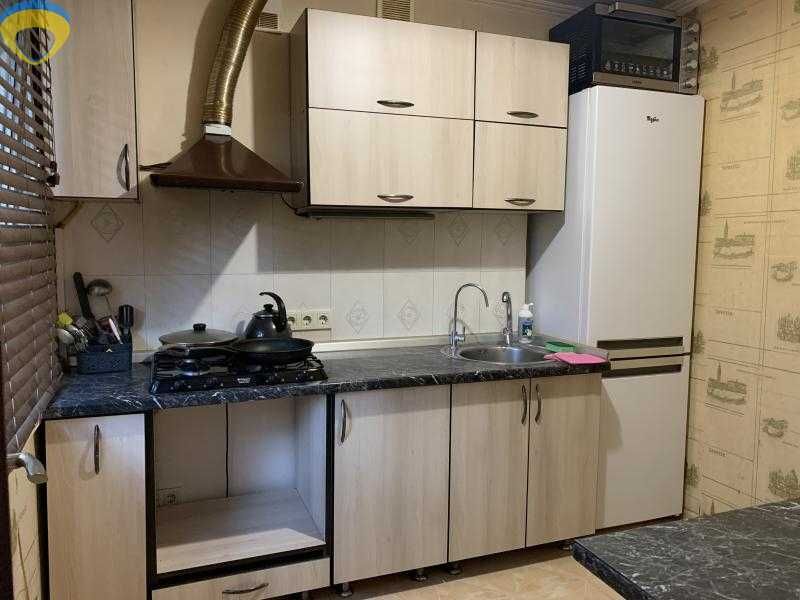 Продам 2 кімнатну квартиру з ремонтом на вул. Паустовського
