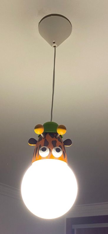 Candeiro girafa para crianca