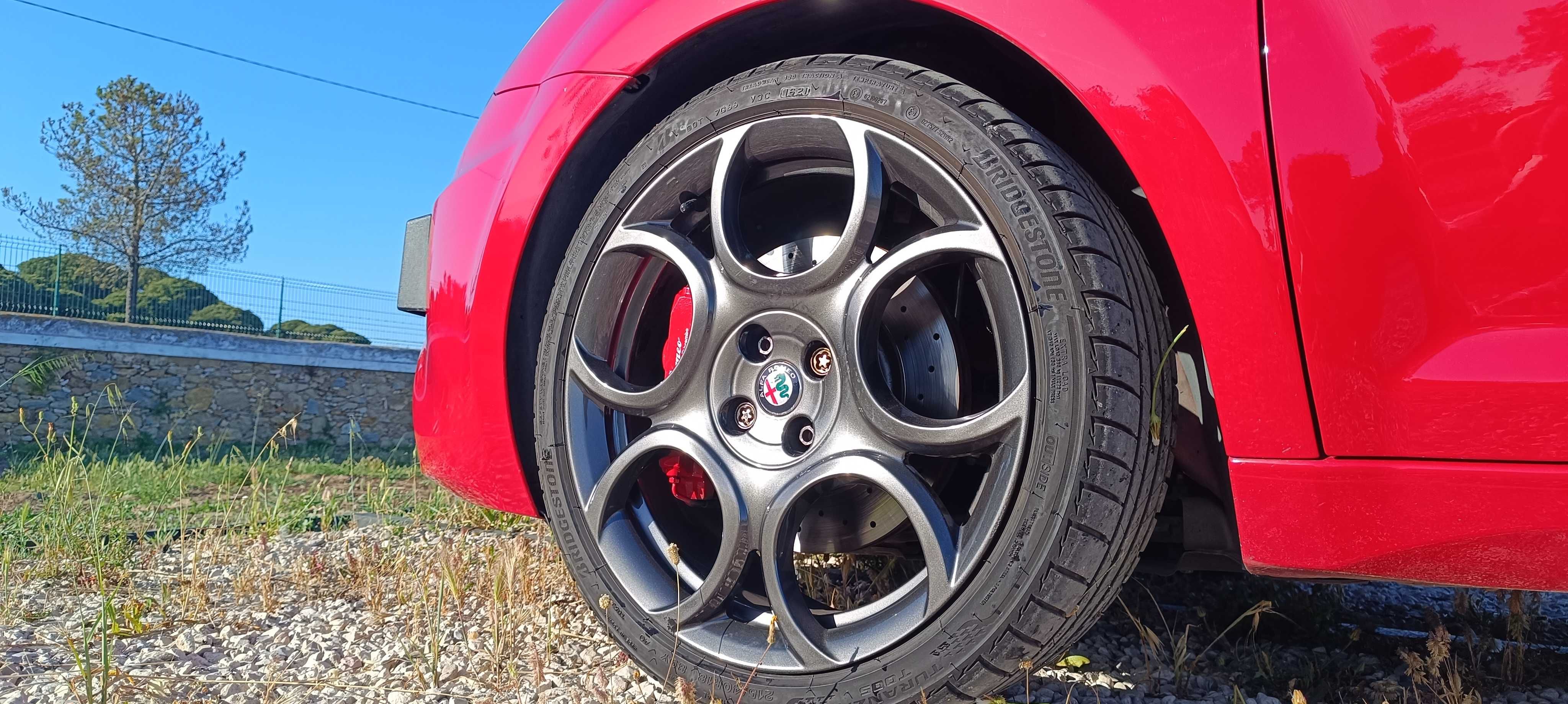 Alfa Romeo MiTo Veloce TCT 170CV – Futuro Clássico. Sem Igual.