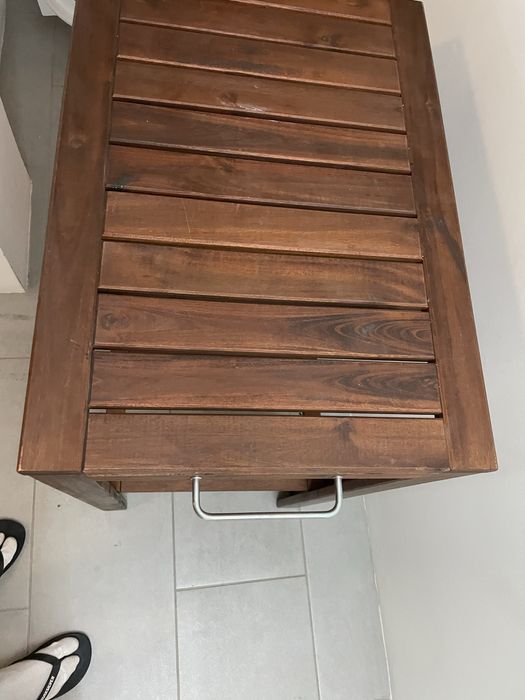 Carrinho de apoio exterior em madeira ikea