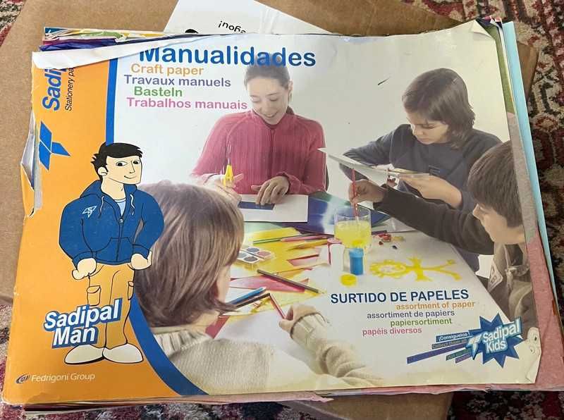 Lote de Papel para Desenho, Manualidades e Trabalhos Escolares