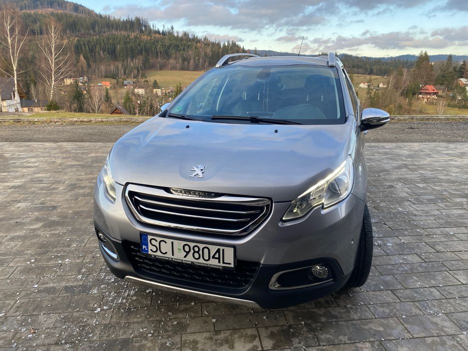 Peugeot 2008 bardzo bogate wyposażenie i niski przebieg