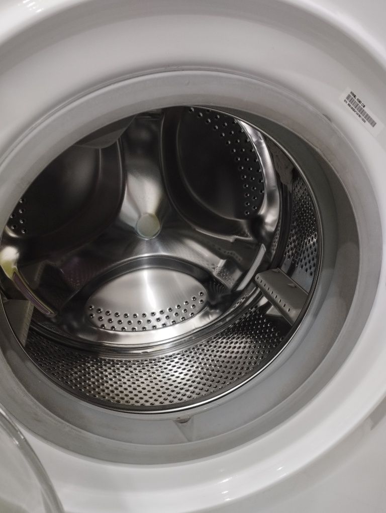 Компактна пральна машина Hotpoint-Ariston WMSL 6080 CIS