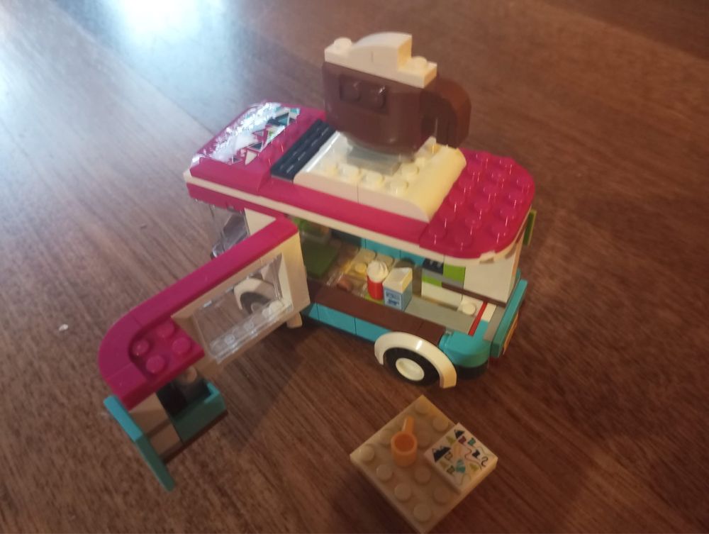 Klocki lego friends-furgonetka z gorącą czekoladą 41319