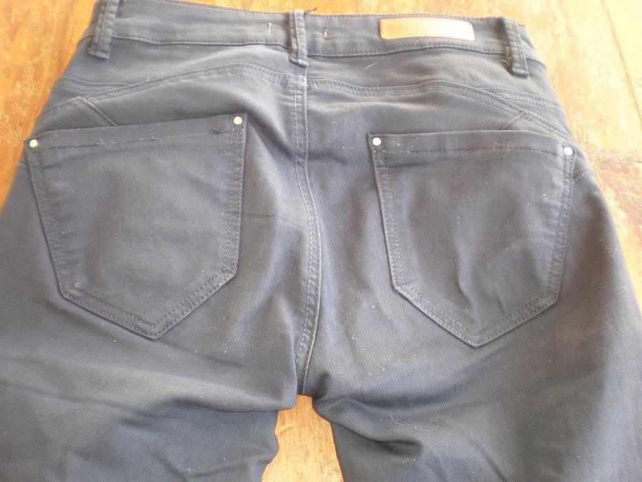 Calças Stradivarius 34