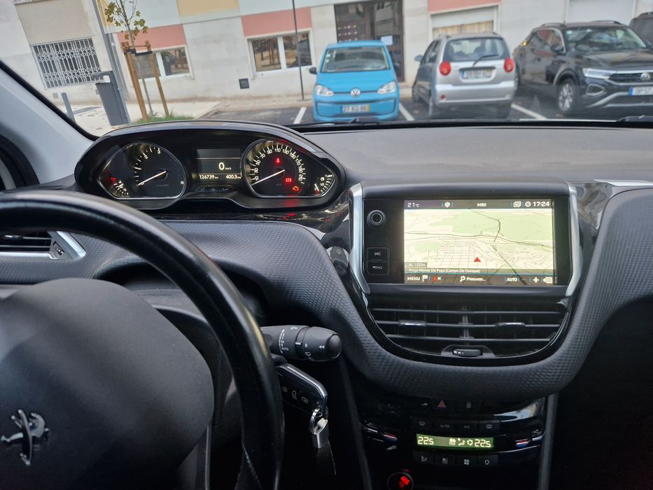 Peugeot 2008 1.6 HDI Allure