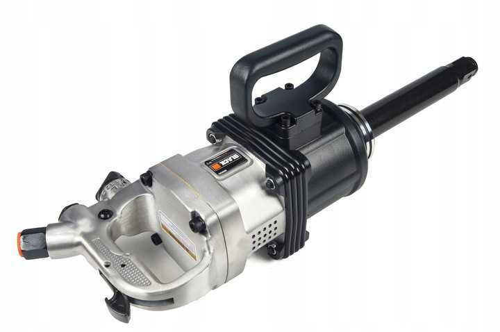 пневмогайковерт 1" 4950 Nm с головками + чемодан