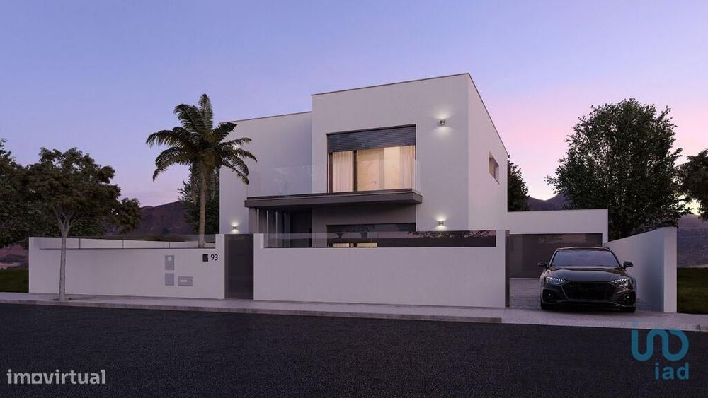 Casa / Villa T4 em Nossa Senhora de Fátima de 217,00 m2