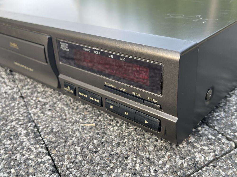 CD Technics SL-PG390