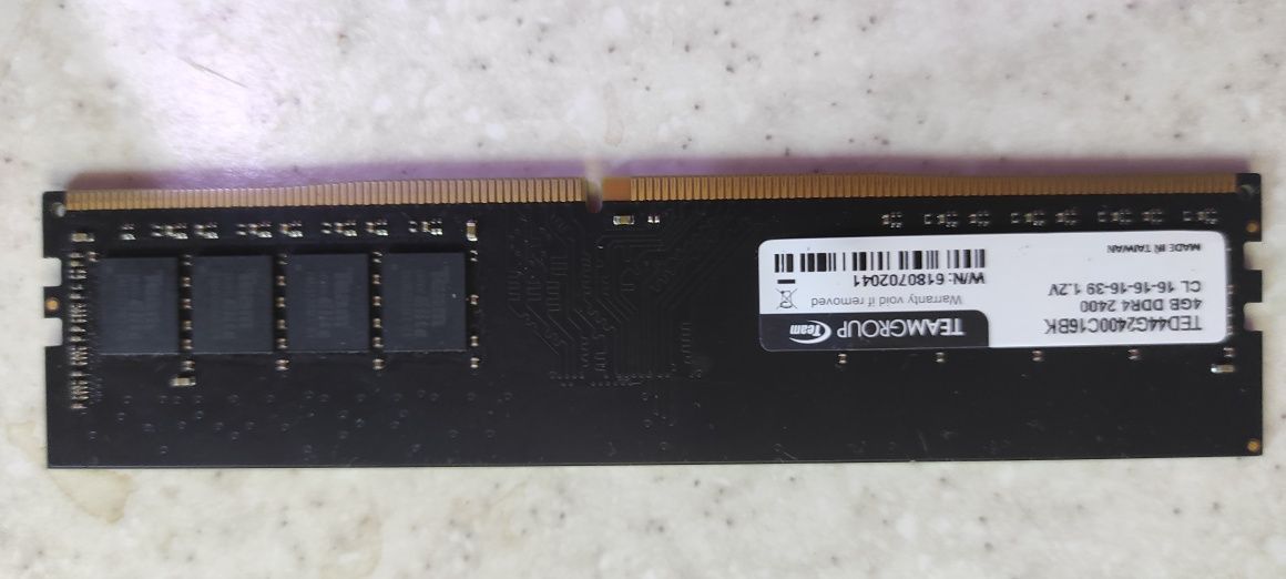 DDR4 4gb 2400 team оперативная память ОЗУ ram ted44g2400c16bk