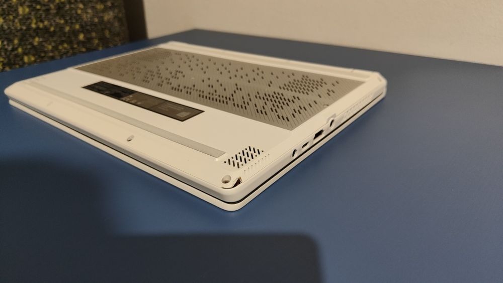 Asus ROG Zephyrus G14 2022 - Ryzen 9 6900HS | Radeon RX 6700S | 16Gb |