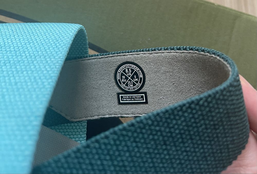 Босоніжки, сандалі Keen Elle Backstrap 39 розмір