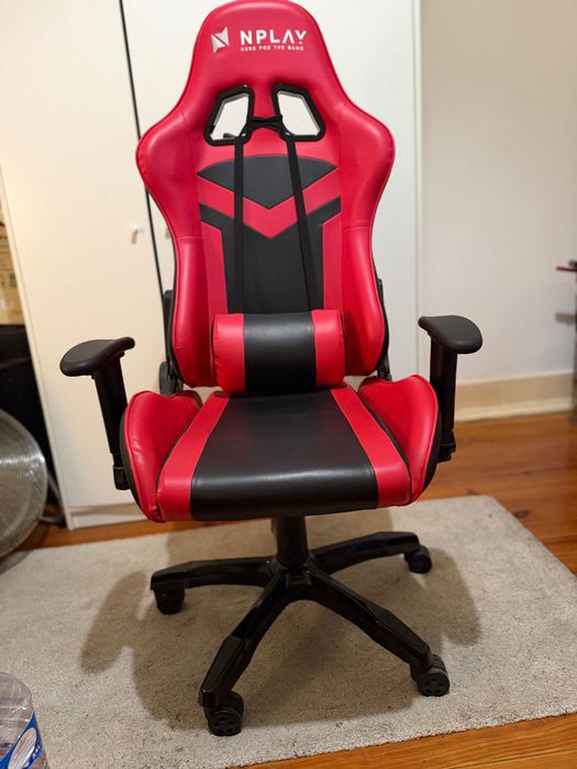 Cadeira Gamer NPLAY vermelha e preto -Até 130 kg – Impecável