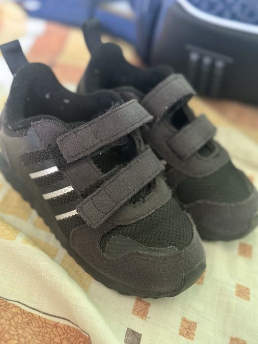 Кросівки кросовки adidas