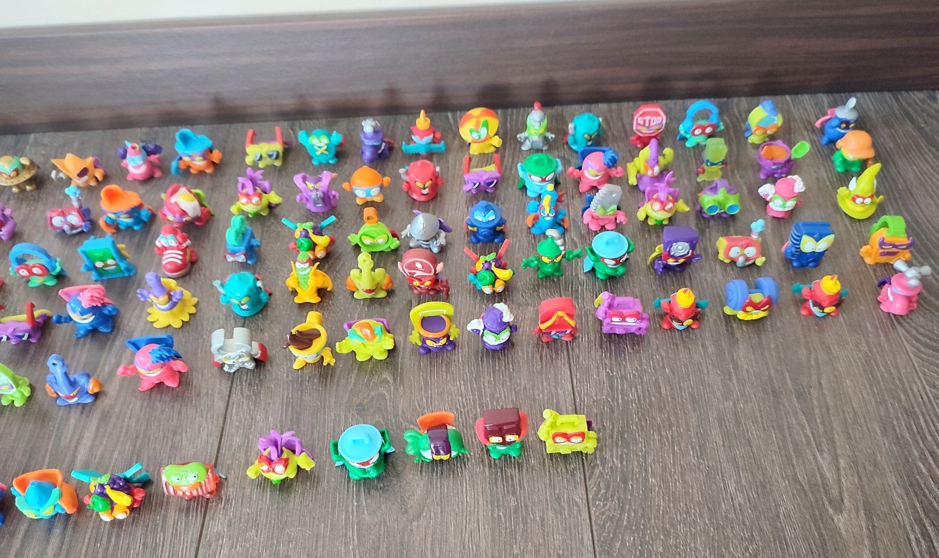 Mega zestaw super zings ponad 100 szt i 22 pojazdy