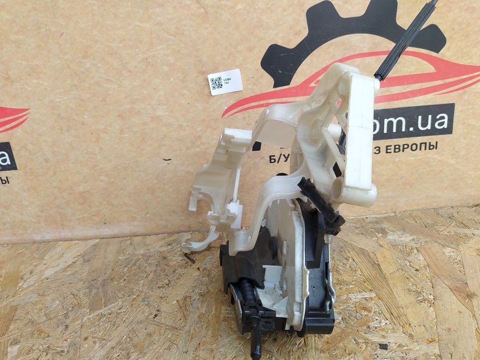 VW Tiguan 07-16 замок двери задний правый 6 pin 5N0839016D