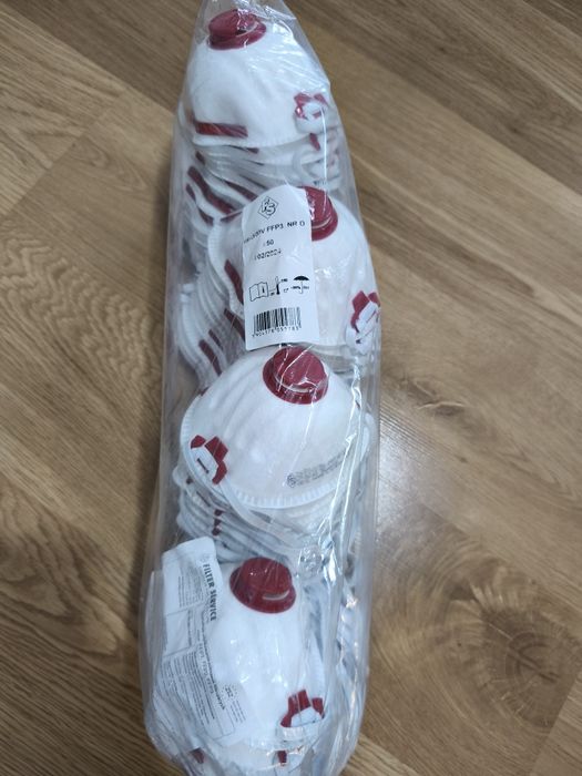 Półmaski filtrujące FFP3 z zaworkiem.