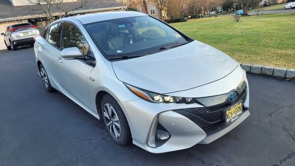 2017 Toyota Prius Advance