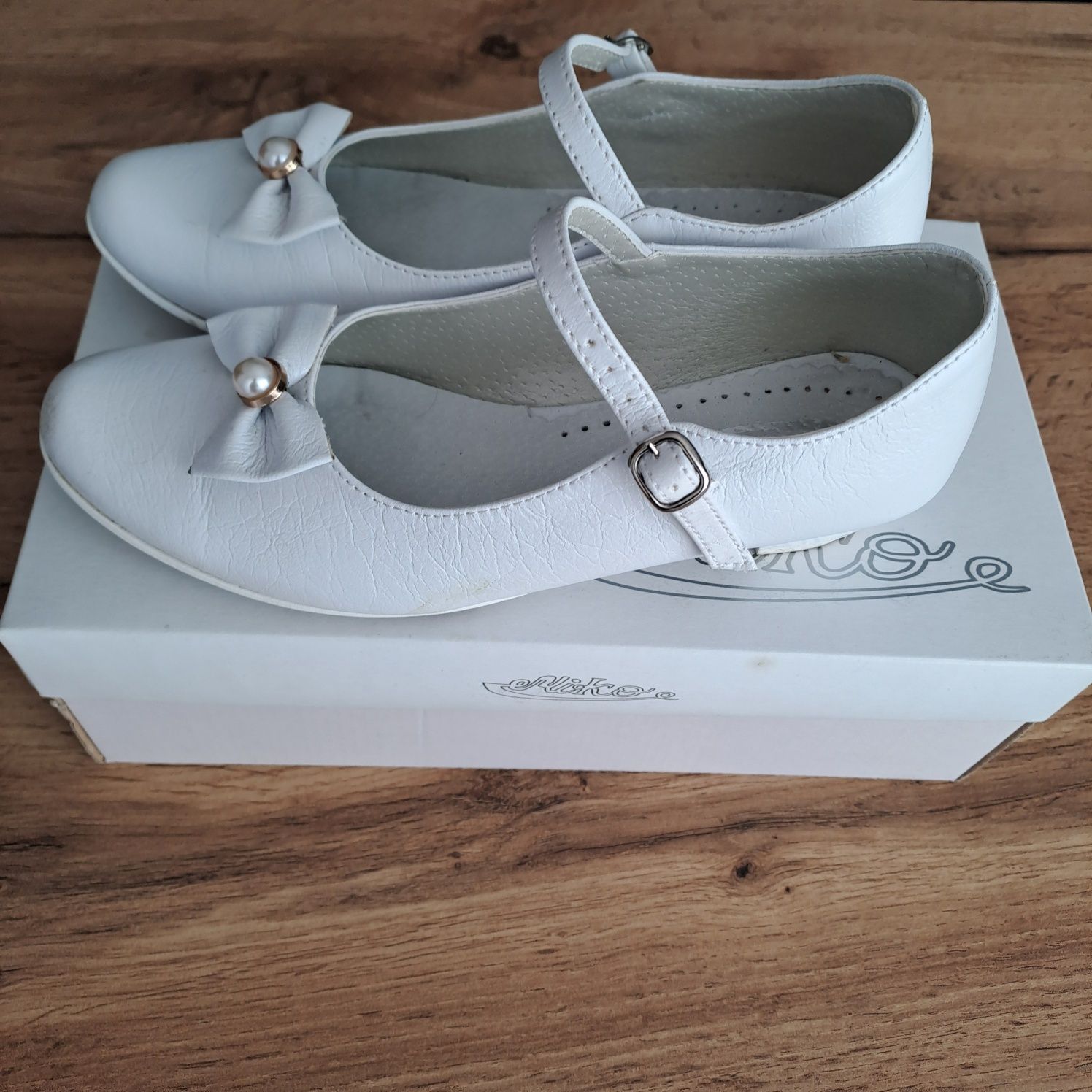 Buty komunijne dla dziewczynki rozm. 33