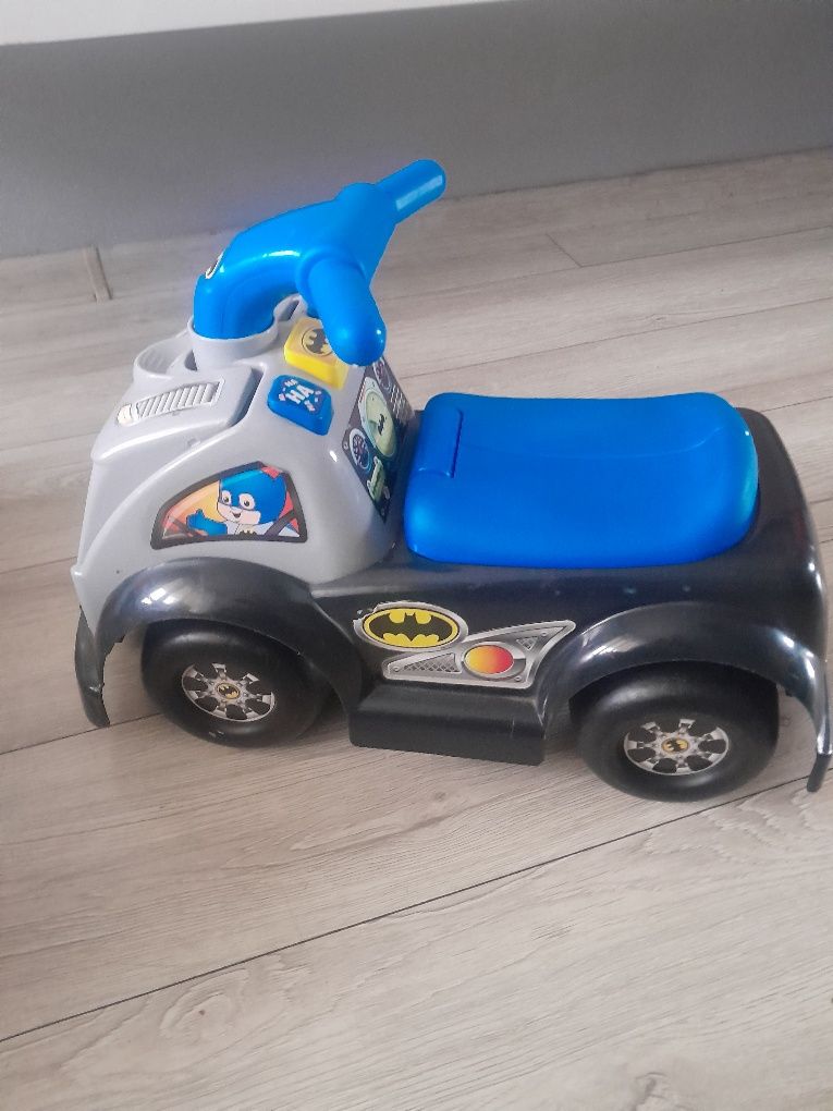 Jezdzik samochodzik batman