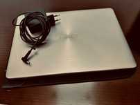 Sprzedam laptop ASUS ZenBook UX310U