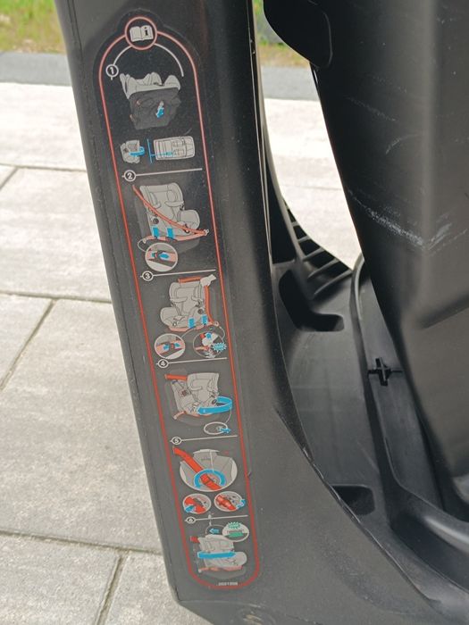 Fotelik dziecięcy samochodowy Maxi Cosi Axiss 9-18 kg - obrotowy