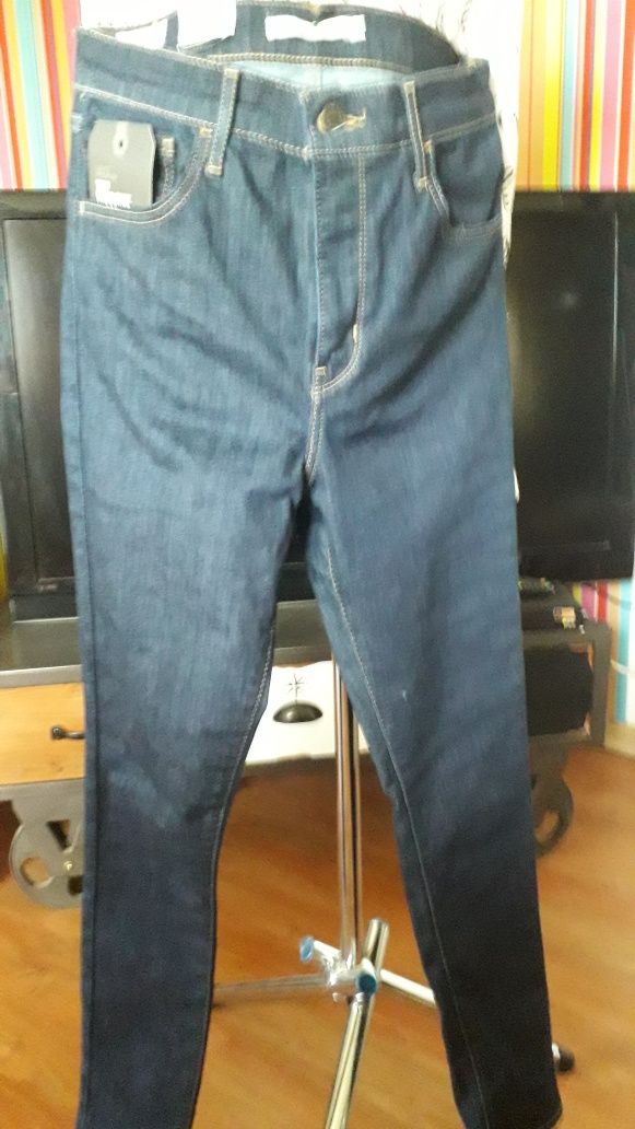 LEVIS 720 28/30 nowe