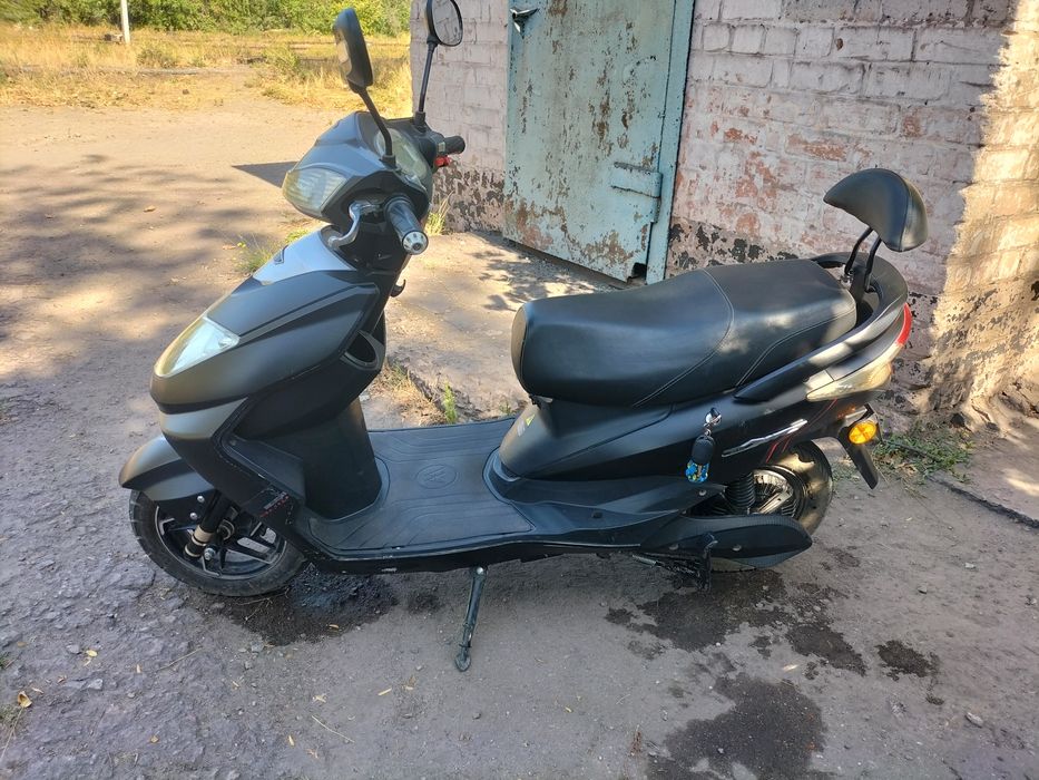 Продаю электроскутер Аіma Tecn