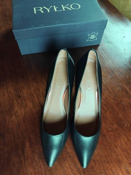 Czółenka skórzane Ryłko, rozm.37,5