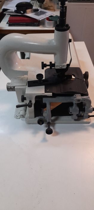 Máquina de facear pele