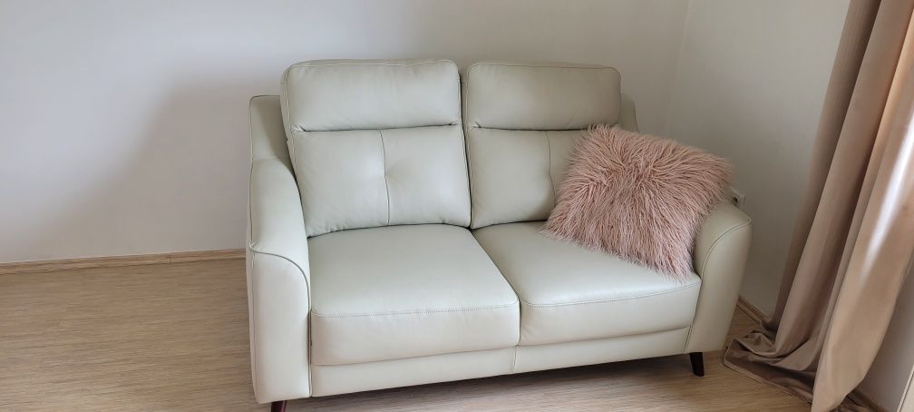 Sofa kanapa Falun Agata Meble.  Skórzana