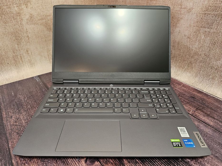 Lenovo LOQ 15IRH8 (Core i5-13420H/16Gb/RTX 4050/SSD 512Gb/IPS 144Hz)