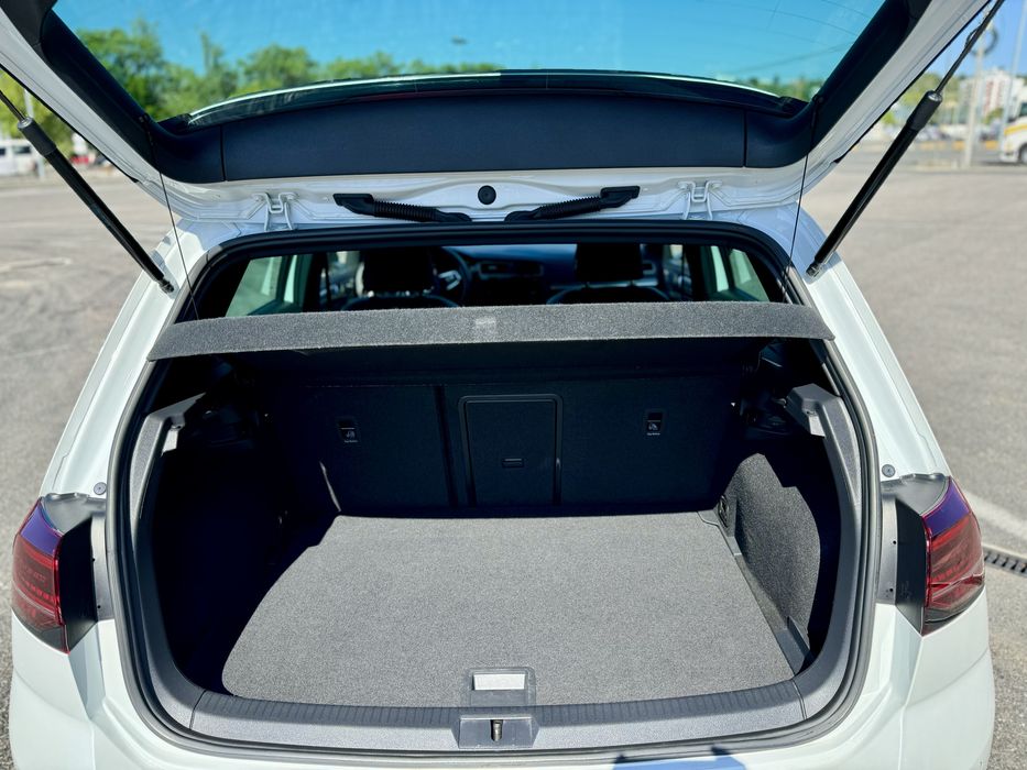 VW Golf 7.5 GTI TCR Akrapovic