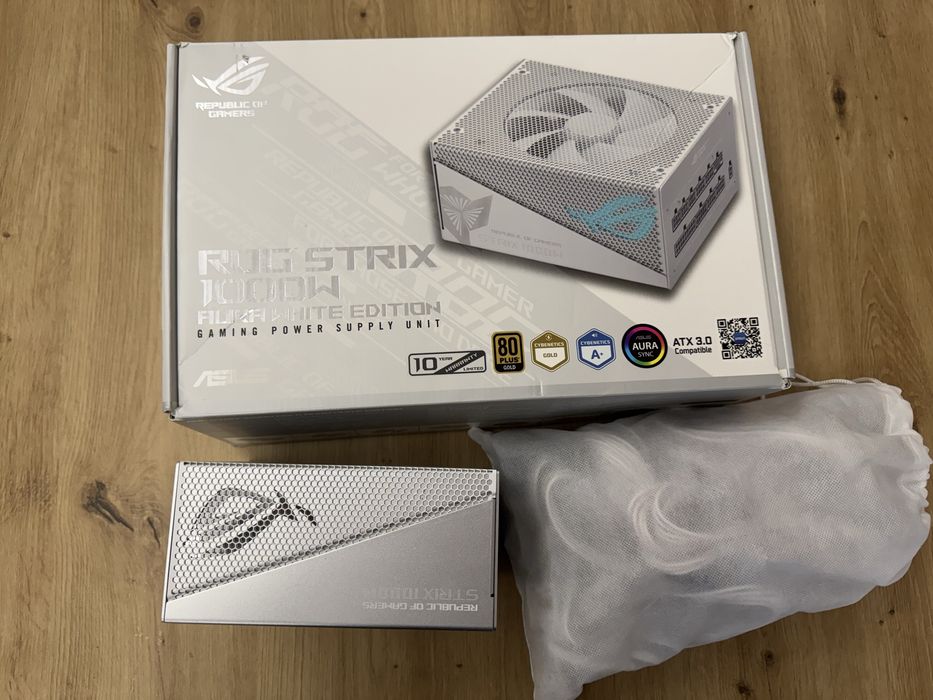 Fonte De Alimentação Asus ROG STRIX (1000W - ATX - 100-240V)